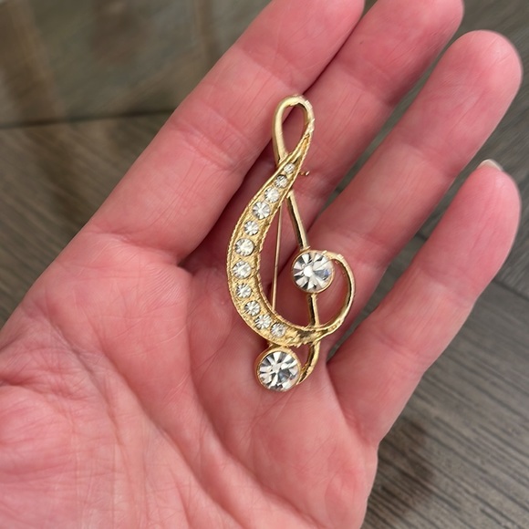 Vintage Treble Clef Rhinestone Pin, Gokd-tone - Picture 11 of 12